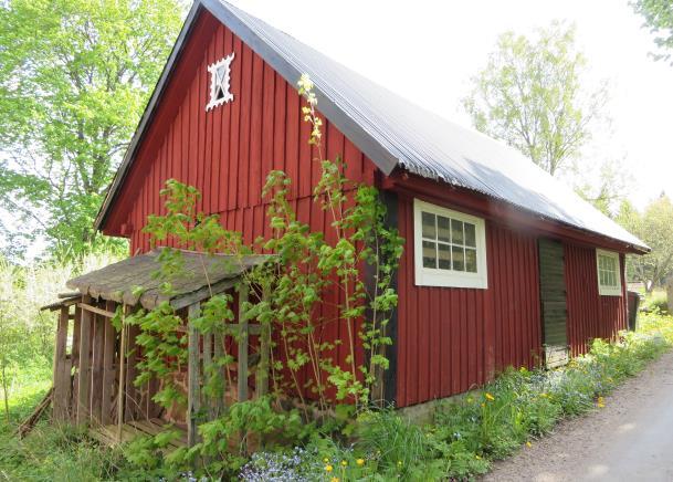 genensamma tröskskjulet där den byägda skördetröskan