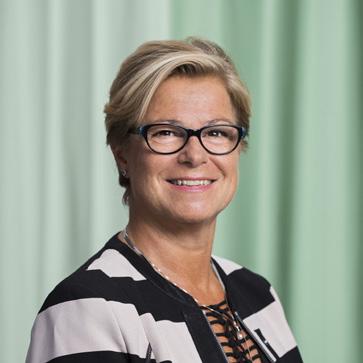 AB, 1980 2002 Auktoriserad revisor och Chef Finansrevision på KPMG Egna och närståendes innehav per den 31 december 2017 Aktier 2 000 600 8 600 62 660