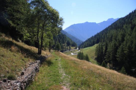 Via Francigena, Bourg Saint Pierre Rom, 13 nätter 3(11) den första lilla fridfulla byn Saint-Rhémy som är välkänd för sin torkade skinka.