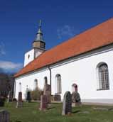 10-16 En av landets mest intressanta medeltidskyrkor med unika takmålningar från 1270-talet, Skulptur av Maria och helgonskåp med Sankt Olof.