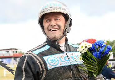 VINSTRIKASTE TRÄNINGSSTALL Vinstrikaste svensklicensierade A- och B-tränare. A-licensinnehavare B-licensinnehavare Namn Hemmabana Starter Segrar Prissumma 1. Robert Bergh Å 1280 239 29.528.294 2.