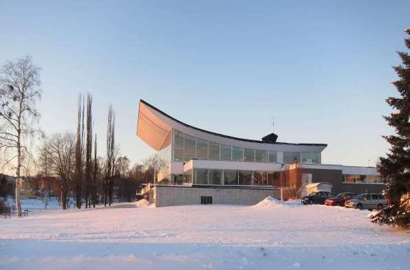 Simhallen från öster Foto: Aix arkitekter Bebyggelseområden Simhallen Härnösands simhall byggdes 1975 och ritades av arkitekt Nils Tesch.