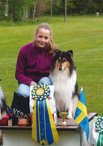 SM-Vinnare i Agility - final i agilityklass 1:a Maja Svensson - Otteys Dressed For Succés 2:a Jenny Jonsson -Star Hatch Finest Ferarri 3:a Jenny Jonsson - Brantastigs Åskhimmel Maja Svensson med