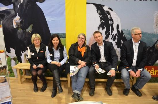 på Mila utställningen Lena Lundgren, Cilla Belander, Karin Karlsson, Johan Sandström o. Sven-Åke Lövgren.