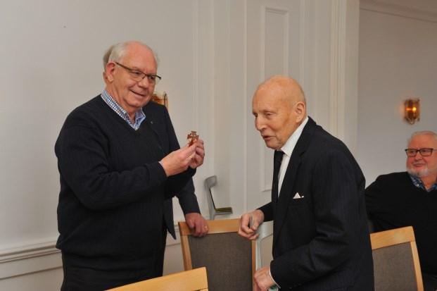 Allt vad broder Per har utfört under sina 60 år går inte beskriva med en kort redogörelse. Spontant tänker jag på alla åtgärder i Svarta Örnshuset som blev vårt Eget Hem i början av 1970-talet.