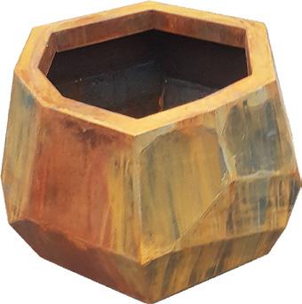 Green City Planter Karosta Unik form CORTEN Svenskt Stål - Handtillverkad till unik form! Green City Planter Karosta är en unik kruka med sin oregelbundna stealth-yta i rostrött cortenstål.