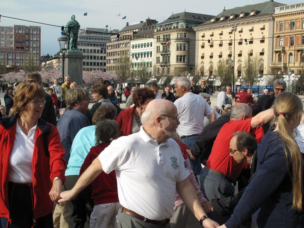 Den 17/3 ordnade Örjansringen en gröna-boken-danskväll, som inte var lika välbesökt som de brukar, men väldigt trevlig.