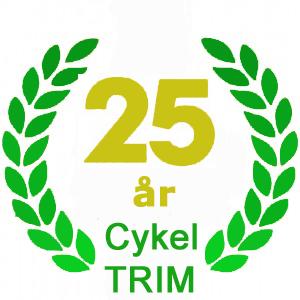 Men det är bara en av de många grottor de utforskat. Vi får ett föredrag om den undre världen, hur den ser ut och hur det går till att utforska grottor.