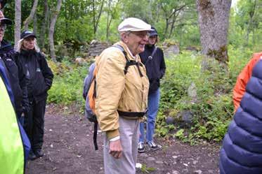 Eestirootslane 19 Padis kloster och Rågöarna Arnold Lindgren Efter de danska erövringarna på 1200-talet i norra Estland stadfäste danska kungarna en klosterbesittning i Padis, dit de också räknade in