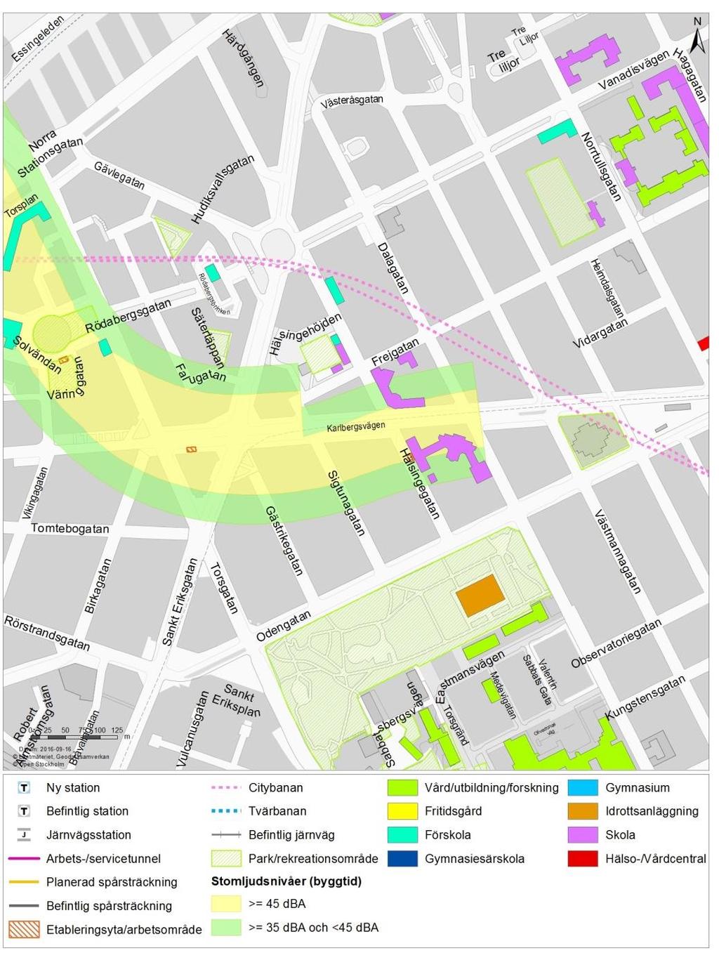 Det öppna schaktet vid Hälsingegatan ligger nära grundskolan Vasa Real.