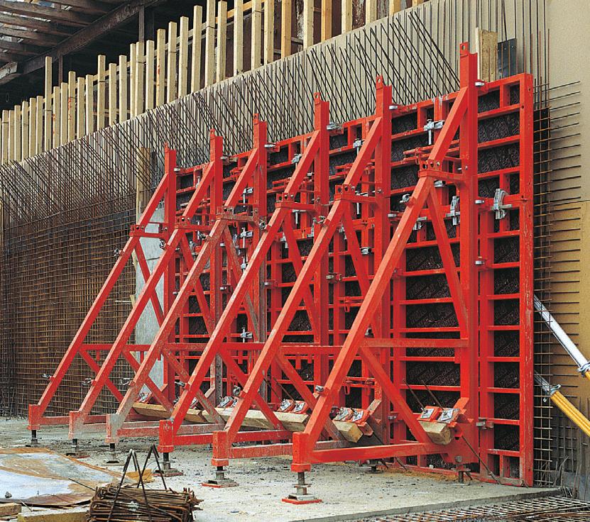 Stödbockar SB Allmänt, Förekommande krafter Allmänt Vid enkelsidig betonggjutning mot befintliga väggar, bergssidor, spontväggar osv måste