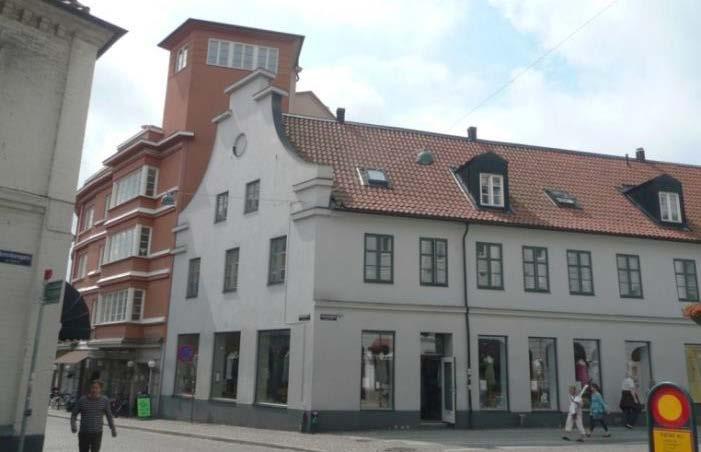 Skomakaregatan 4B gatuhus Skyddsbestämmelser och rivningsförbud: q1 Byggnad får ej rivas.