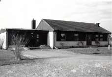 Kathe, född Karlström, och Roland Johansson byggde 1976 huset därefter som ligger närmast vägen. 1983 köpte Lena Johansson detta hus och 2009 såldes det till familjen Ståhl Mousa.