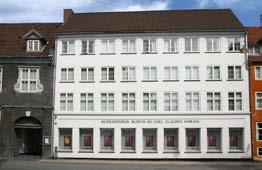 Vi möts kl 18:30 på hotellet för att tillsammans åka med buss till DR Konserthuset, designat av den franske arkitekten Jean Nouvel och kvällens konsert med dirigent