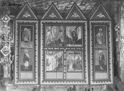hör till klockstapeln sydost om kyrkan).
