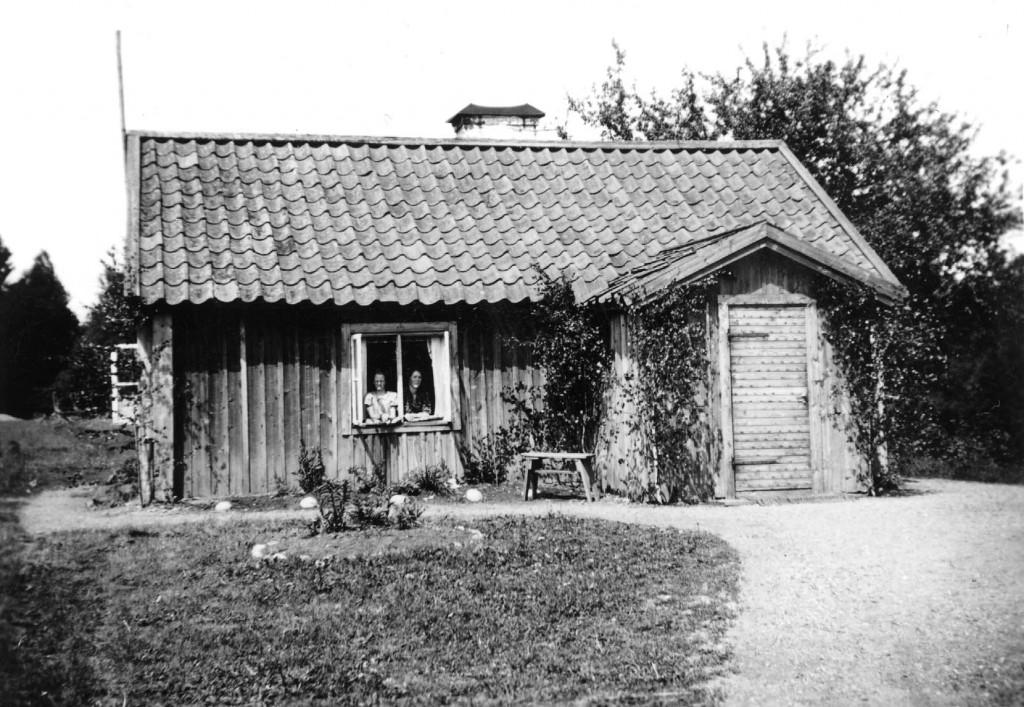 Stugan på Gullringen Gullringen, ibland Guldringen, finns med i jordeböckerna från 1732 och i