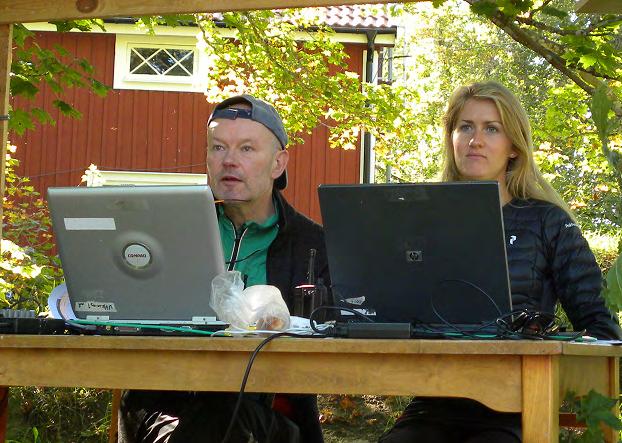 Det är öppet, inte jättekuperat, men det är småstenigt, smårisigt, man måste lyfta fötterna rejält för varje steg och det blir tungt. Tiderna blev därför överlag långa.