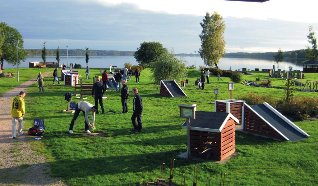 M N F OTB O L L SGO LF Det gäller att ha kul och få bollen i hålen och målen F Ö R A L L A Enkla