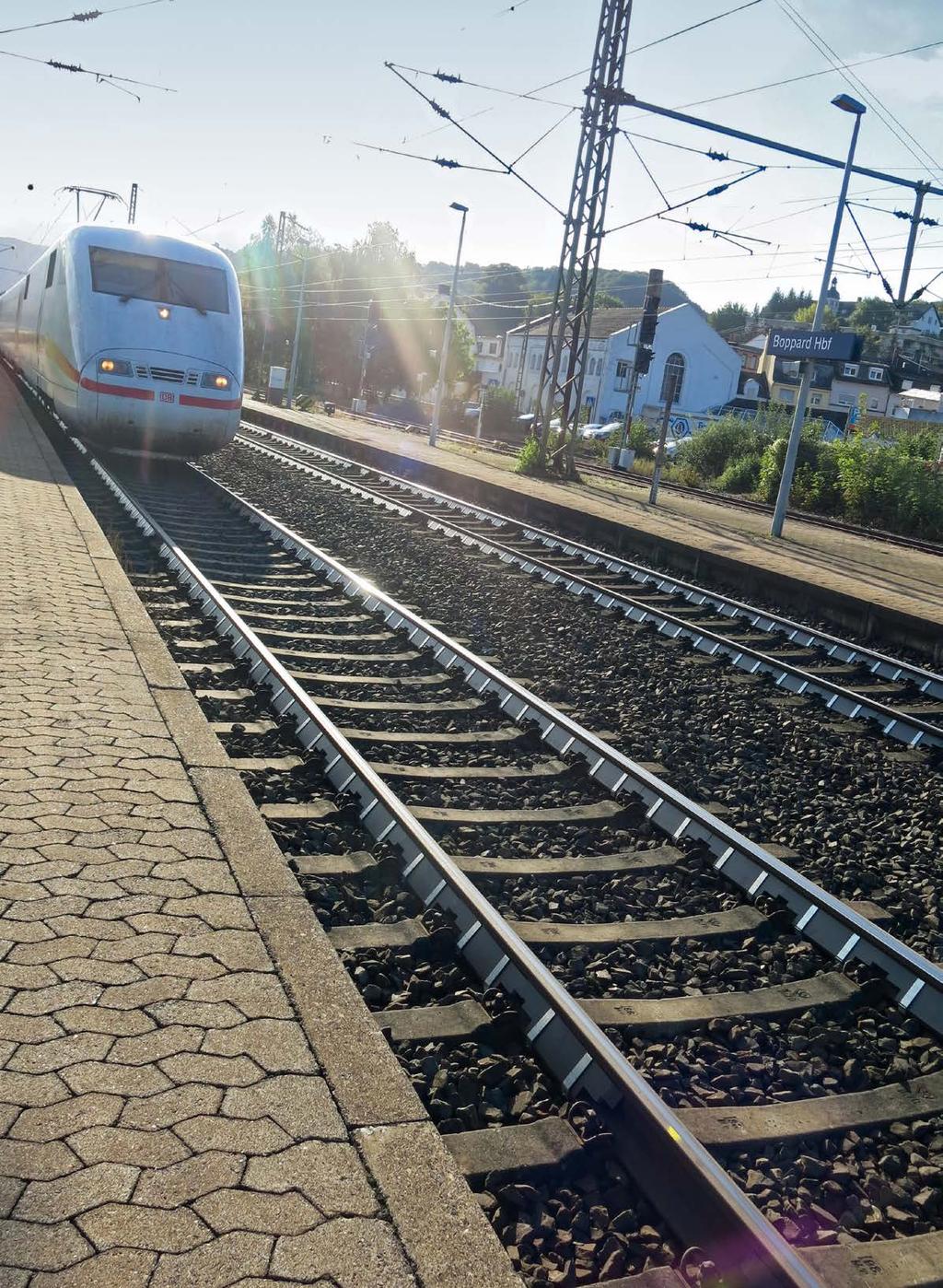 Installationer Rälsdämpare Calmmoon Rail reducerar det luftburna bullret från spåren men påverkar inte vibrationsenergin i spåren.