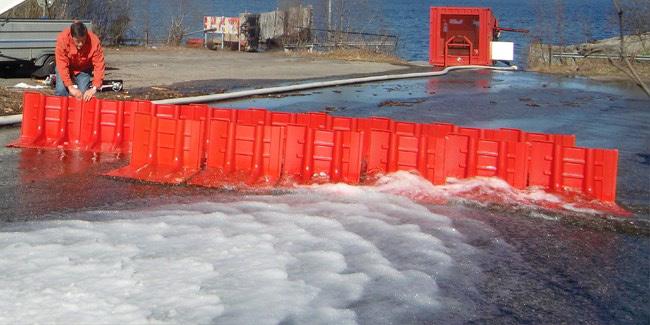 6 (7) 9. Strömmande vatten. Boxvallen kan även användas vid skyfallsöversvämningar, med snabbt strömmande vatten, s.k. flash flooding.