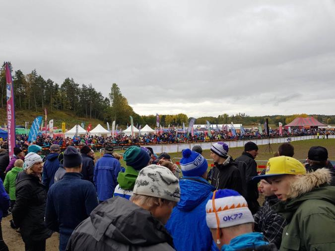 Då många klubbar sparar starka löpare till de 2 sista sträckorna så var det ett taggat gäng som gav sig ut i skogen med full fart.