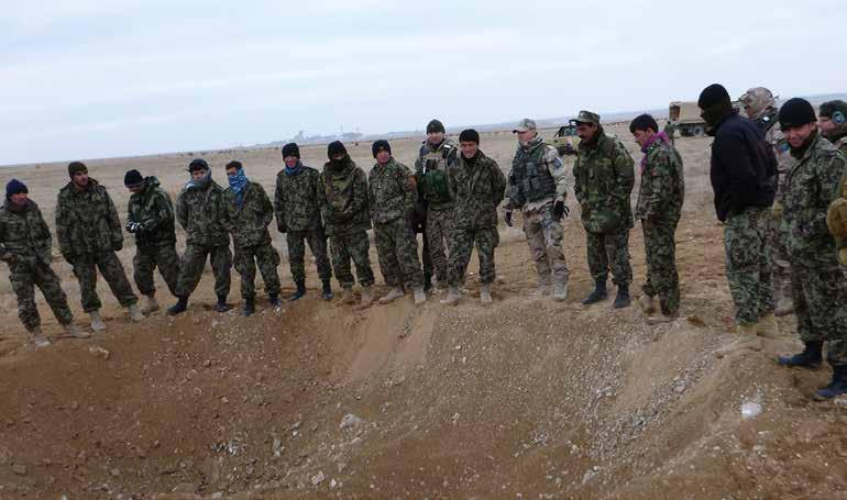 Afghanistan Blivande ingenjörer på sprängplatsen Vid norra Afghanistans största garnison, Camp Shaheen, ligger afghanska arméns ingenjörskola.