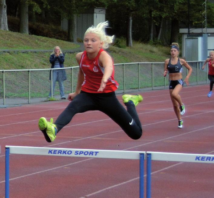vann på 1,61. I höjd gladde 13-åriga Izabella Olofsson med 1,54.