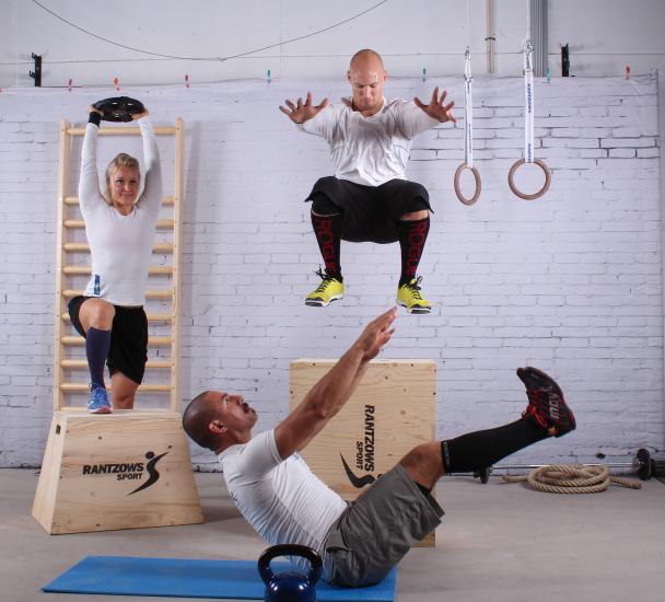 Det känns att detta är ett bra upplägg. Årets convent bjöd på Sittande ståendeprogram samt ett Lättgympaprogram med Kiyo Ljungberg. Rörlighet/ Flex med Åsa Roos och Lättgympa med Gunnel Thornberg.