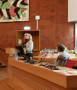 Sanna, som är hjärtlungtransplanerad 1989, fick organ av en skotsk pojke vid operation i London eftersom Sverige inte utförde dessa ingrepp då.