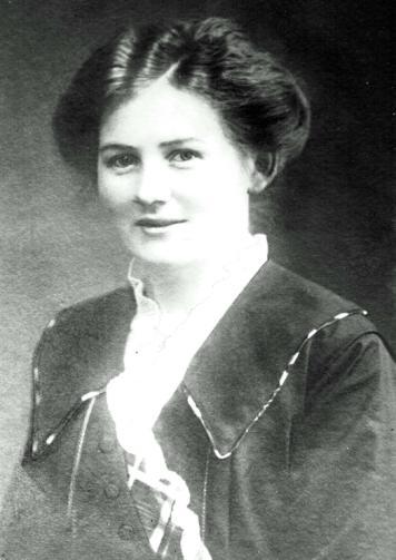 1:a hustrun Anna Victoria var oädotter till Beata Christina Andreasdotter, som vi träffar på längre fram i berättelsen. Anna Victoria blev bara 35 år gammal.