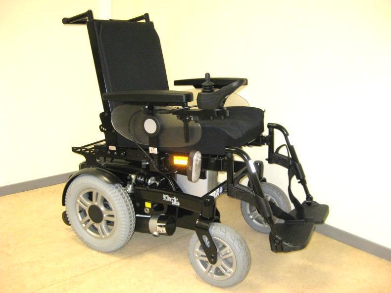 ichair mc3 Bakhjulsdriven eldriven rullstol med motoriserad styrning (joystick) för utomhus- och begränsad inomhusanvändning.