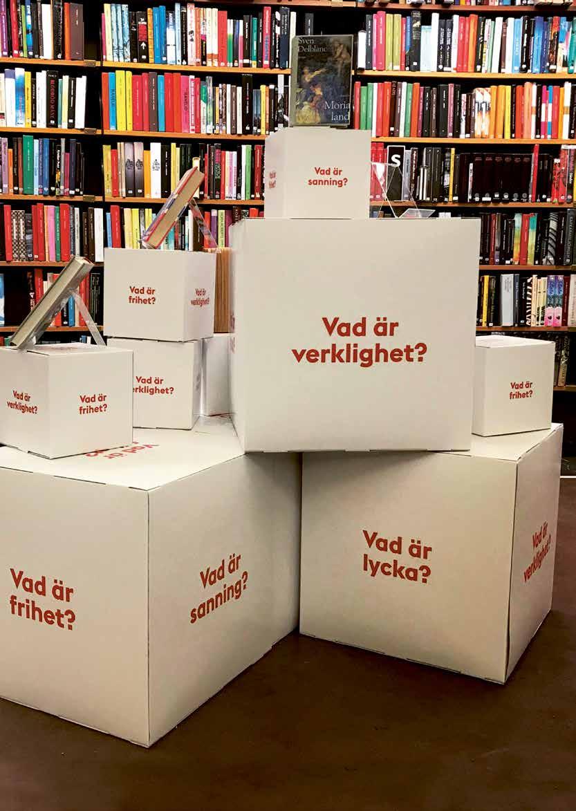 Stockholms stadsbibliotek Under året har 10,3 miljoner besök gjorts på stadsbiblioteken, såväl fysiska som digitala, vilket innebär att 2017 är andra året i rad med mer än 10 miljoner besök.