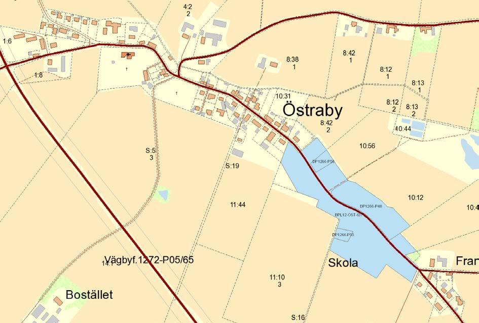 Sida 3 (3) Bifogat finns markerat på karta vilka områden i Östraby som berörs av detaljplan, det finns inga beslutade områdesbestämmelser i Östraby.