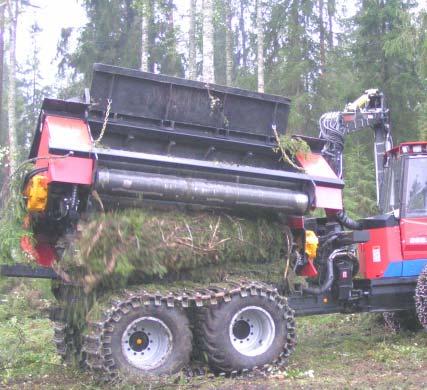 En skavande buntare Valmet Wood Pac skiljer sig från de övriga buntarna genom att materialet lastas direkt in i balkammaren. I balkammaren finns åtta stycken valsar pressar ihop balen.