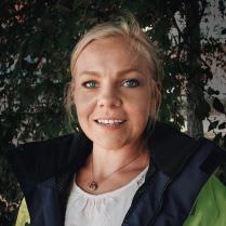 Ett fält som innehåller kunskap om ekonomi, organisation och psykologi. Sofia arbetar även som yogalärare, ett yrke där människan och utveckling också är i centrum.