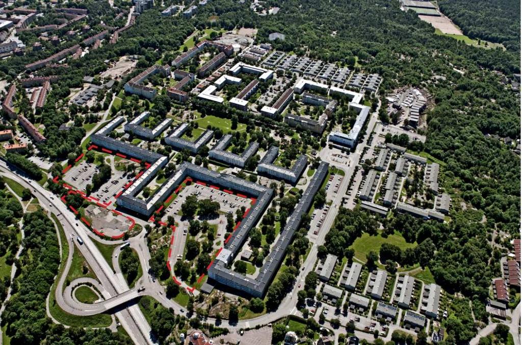 Flygfoto över planområdet 2015, områden där ny byggnation tillkommer markerat med röd streckad linje. Denna plan ingår i BoStad2021.