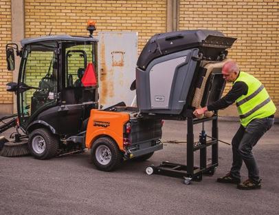 . lönsamt maskinsystem Det breda sortimentet av top-of-the-line redskap, som snabbt kan skiftas, ökar flexibiliteten väsentligt.