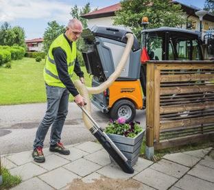 borstarna framtill på maskinen vilket garanterar dig lägsta tänkbara driftkostnader och minimalt stillestånd.