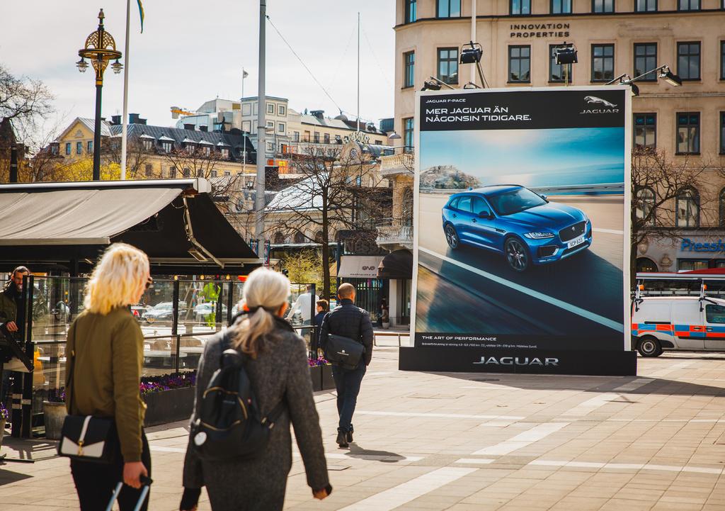 JAGUAR TREKANTSPELARE NORRMALMSTORG, STOCKHOLM Verksamhet: Finansiell ställning och utveckling avseende AdCityMedia är verksamt inom mediebranschen och andra kvartalet 2017: är idag ledande i Sverige