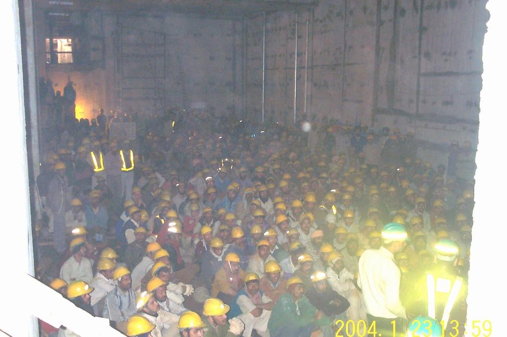 Safety experience from around the world Dehli Metro Cut and Cover Tunnel Project, India 6500 workers,