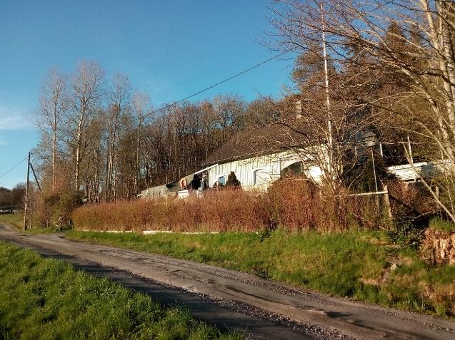 Bebyggelse Inom fastigheten Långåkern 1:2 finns ekonomibyggnader tillhörande Långåkers gård samt ett