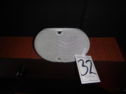 vita högtalare 2693-032 Avslut: 15:52