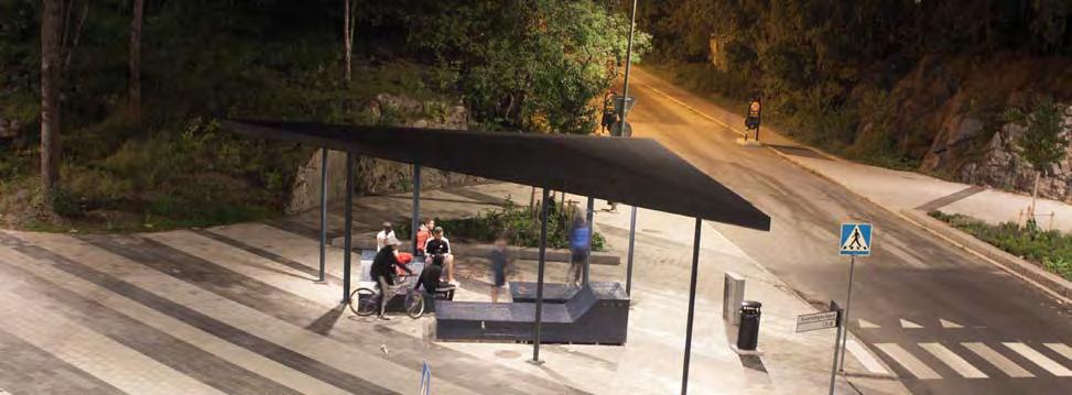 BAKGRUND Huddinge har bebyggelsemässigt stora skillnader i karaktär mellan olika områden. Den ytmässigt dominerande bebyggelsetypen är stora villa- och radhusområden.