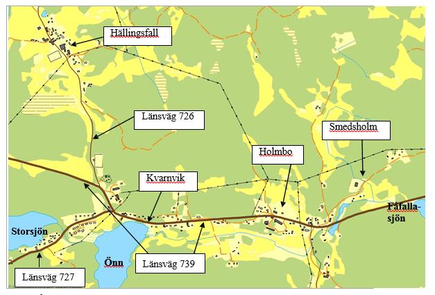 Ett sammanhängande jordbruksområde sträcker sig i öst-västlig riktning på södra sidan länsväg 739 och vidare mot vattendraget öster om Önn.