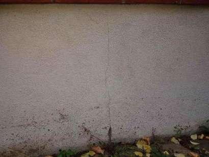Terrängförhållanden: Trädgårdstomt Övrigt: Ingen har bott i huset den sista tiden. Garage/Carport: Fristående garage Besiktningsutlåtande 1.