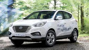 Personbilar FCEV Hyundai ix35 Cirka pris: från 529 900 kronor Bränsleförbrukning: 0,95 kg/100 km vätgas Räckvidd: 59 mil Effekt: 136 hk Toyota Mirai Cirka pris: 10 000 kronor/månad leasas endast