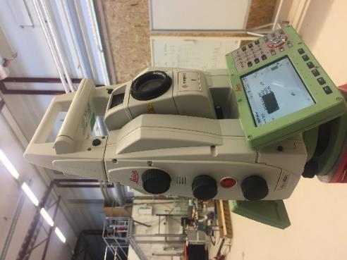 3 Metod Alla undersökningar har skett i utom- och inomhusmiljö vid Högskolan i Gävle (HiG). Från HiG har även befintligt material, mjukvaror och lokaler brukats.