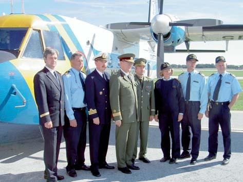 Årsredovisning 2003 Under året har - i enlighet med olika bilaterala samarbetsprotokoll - chefsmöten ägt rum mellan Kustbevakningens generaldirektör och cheferna för de estniska, lettiska, finska,