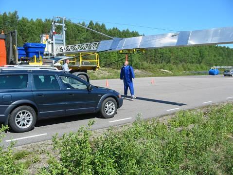 Nästa steg - Collision Warning with Full Auto Brake Varnar för kollisionsrisk mot både fordon och fotgängare. Full bromsning då kollision ej kan undvikas.