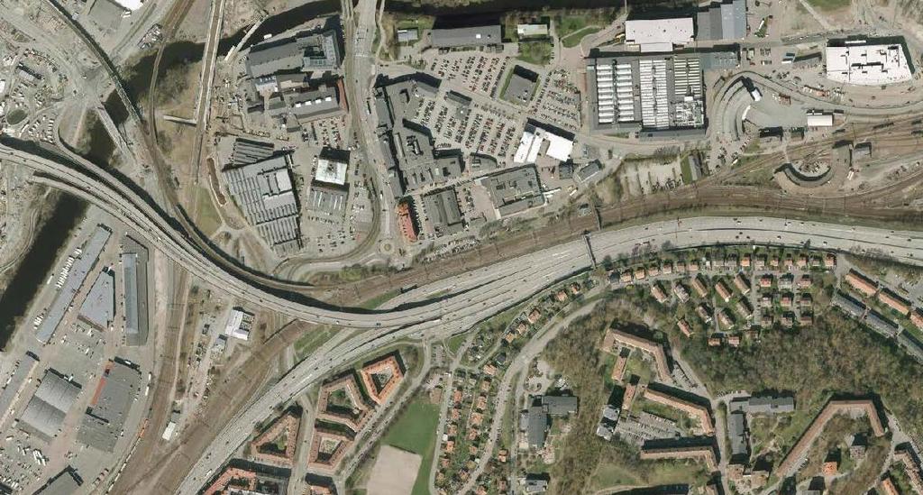 Gamlestadens fabriker Bild 21. Återvinningsplatsen vid Ånäsfältet. Konsekvensbeskrivning Hushållning med mark- och vattenområden m.m. Stadsbyggnadskontoret har genomfört en lämplighetsprövning enligt 2 kap.